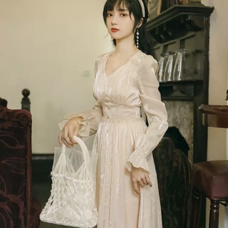 Váy voan bóng dài tay cổ chữ V dáng dài