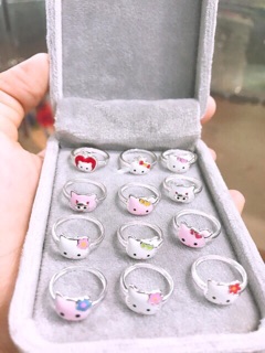 Nhẫn bạc trẻ em