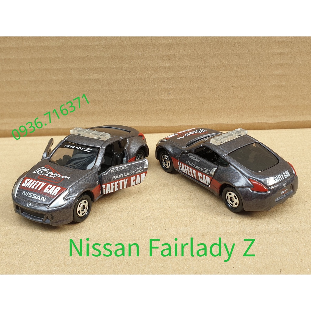 Mô hình xe Nissan  mở được cửa phiên bản đặc biệt tomica Nhật Bản