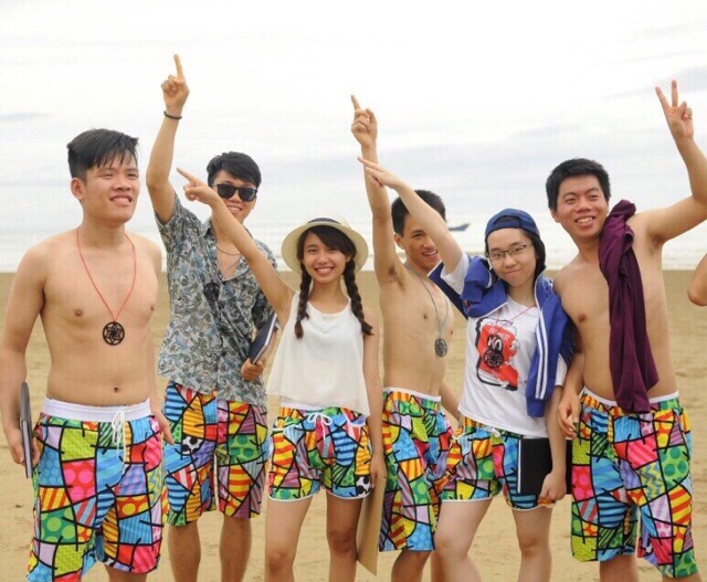 Xả quần đôi đi biển