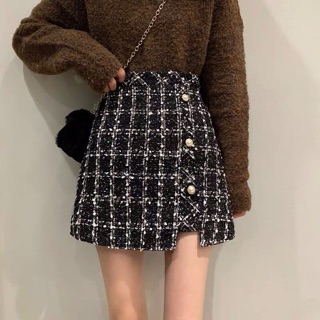 Chân váy dạ có cúc