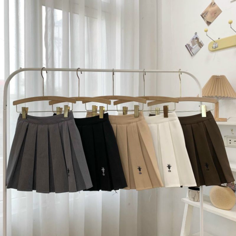 Chân váy xếp ly thêu ong hàng QC