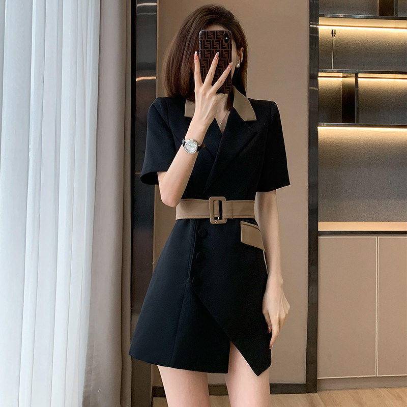 Đầm Trắng Thiết Kế Cài Một Hàng Nút Thời Trang Pháp Cao Cấp Phong Cách Mới Cho Nữ
