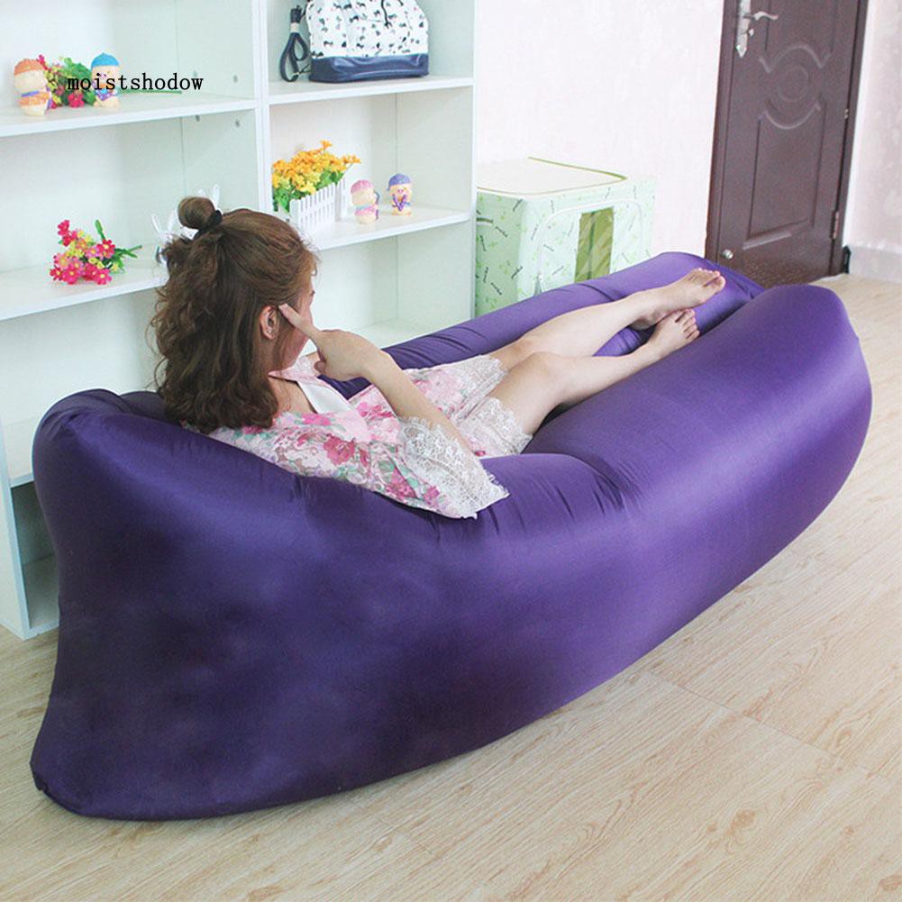Ghế sofa dài dạng bơm hơi bền mang lại cảm giác dễ chịu khi ngồi lên