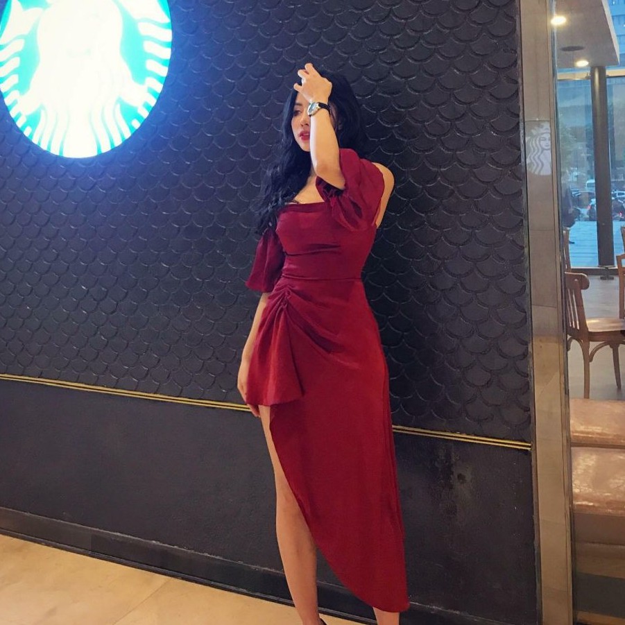 Váy Đầm RED HOLIDAY DRESS Chất Cát Thái Sang Trọng Đẹp Sexy Thời Trang Dạo Phố Dự Tiệc Hàng Cao Cấp