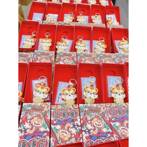 Móc treo hổ thần tài mạ vàng 9999 mang lại may mắn cho năm 2022