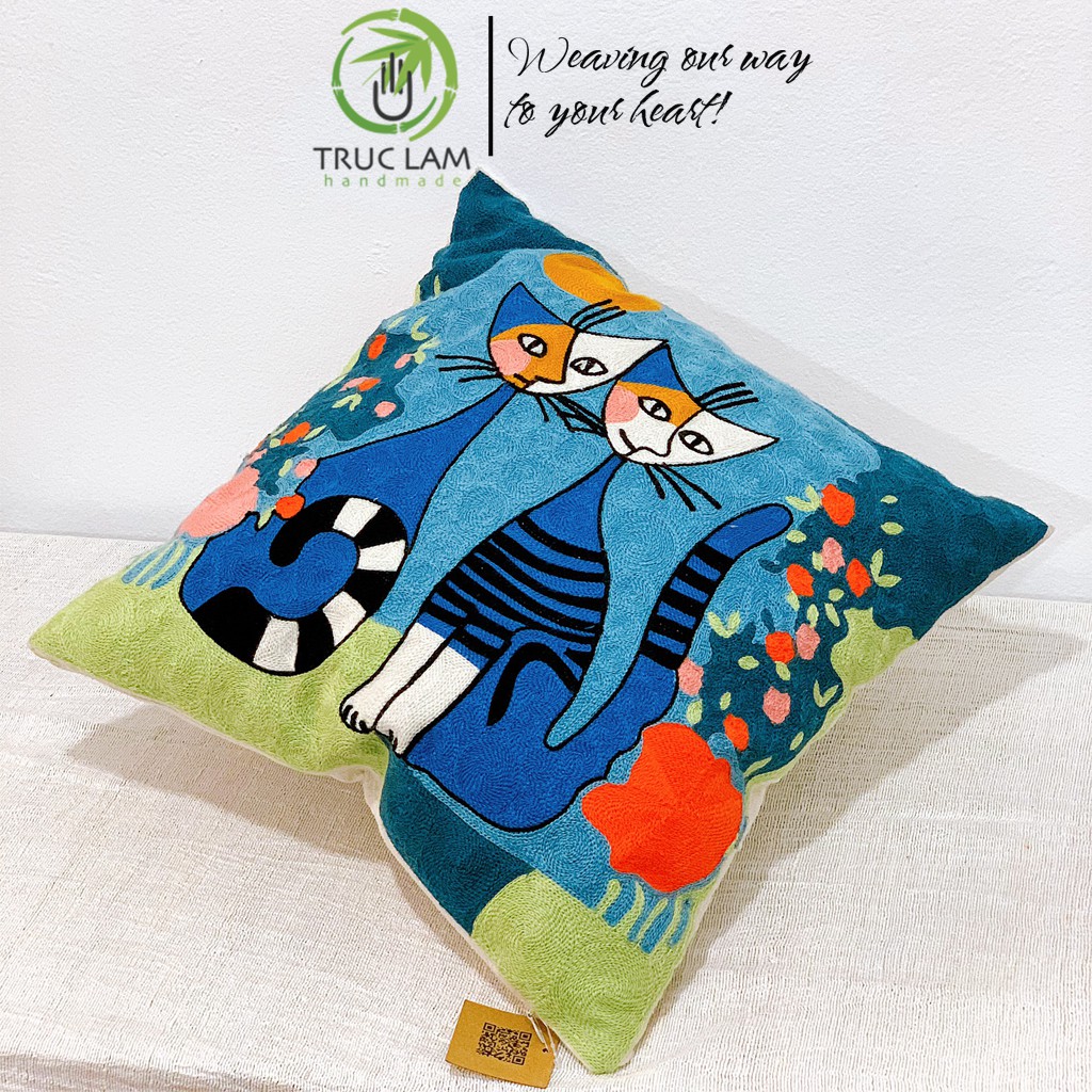 Gối/Vỏ Gối Vuông Tựa Lưng Sofa (45x45) Trang Trí Phòng Vải Linen Thêu Thủ Công Hình 2 Chú Mèo - Trúc Lâm Handmade