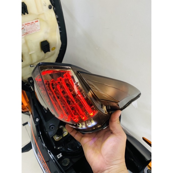 Đèn hậu ex 135 5s