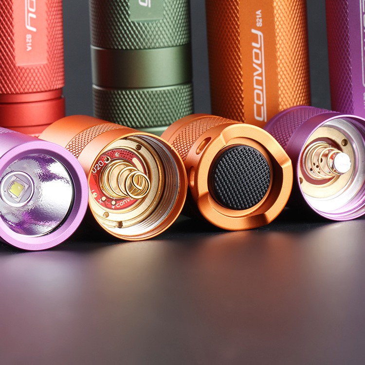 Đèn pin convoy S21A SST40-2300LM