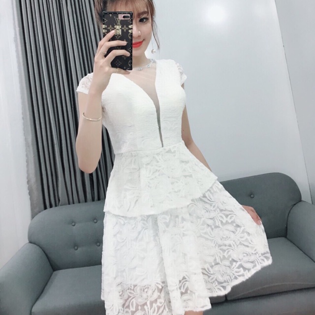 Đầm ren thiết kế