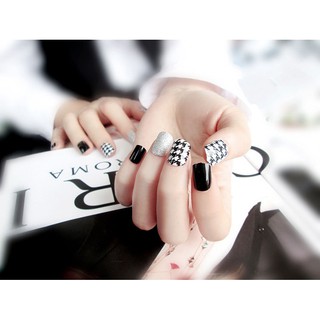 Bộ 24 móng tay giả dễ thương