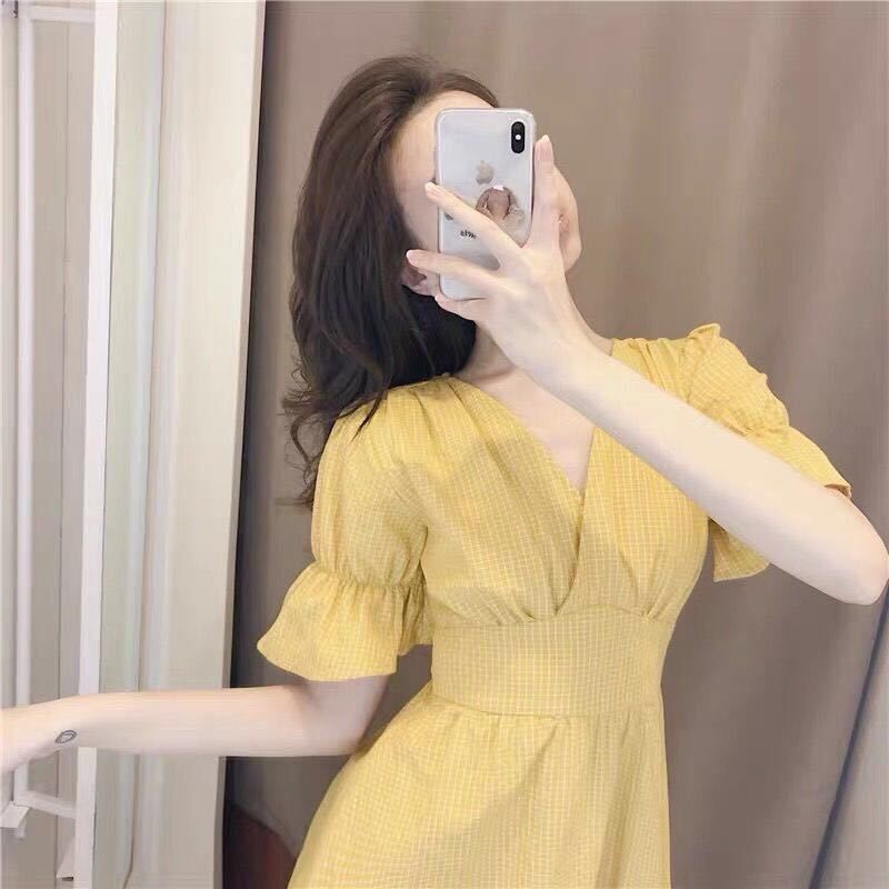 Đầm chữ A dáng ôm kẻ sọc màu vàng nhạt thời trang Pháp ngọt ngào