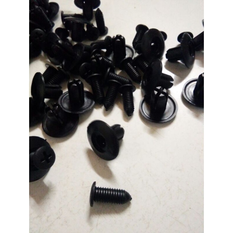25 Chốt nhựa 8mm sử dụng cho xe ôtô