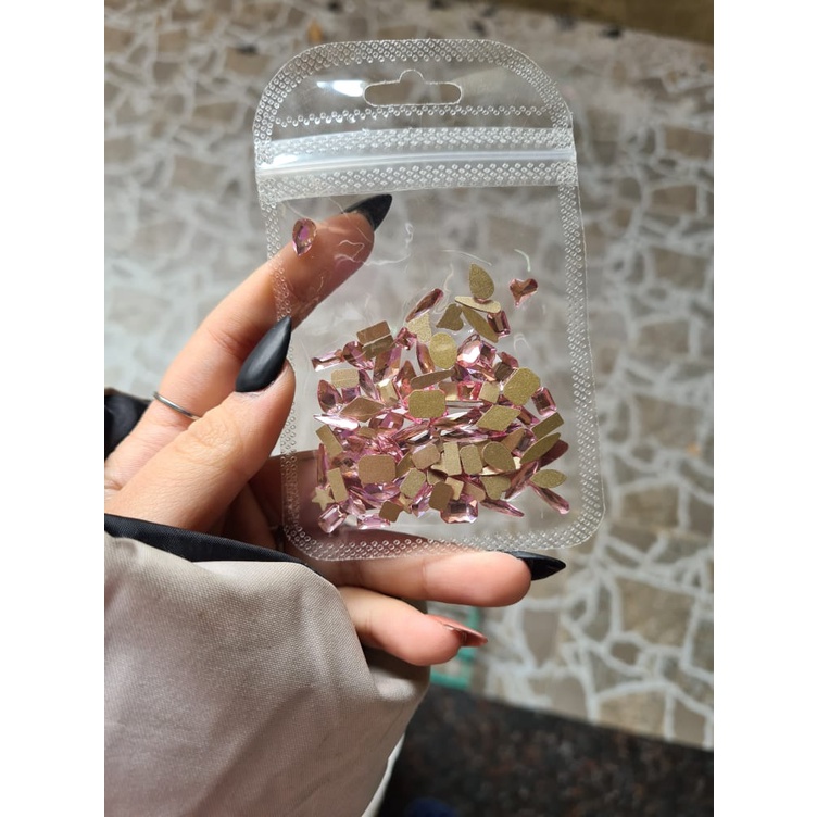 Đá khối chân bằng túi 100v mix full sz