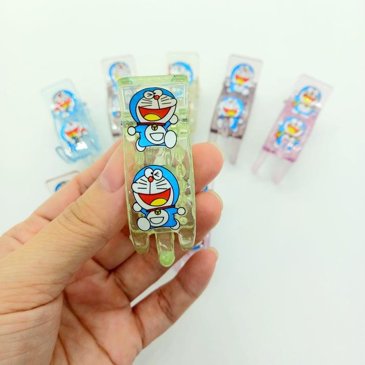 Kẹp tóc càng cua 3 răng Doraemon dễ thương