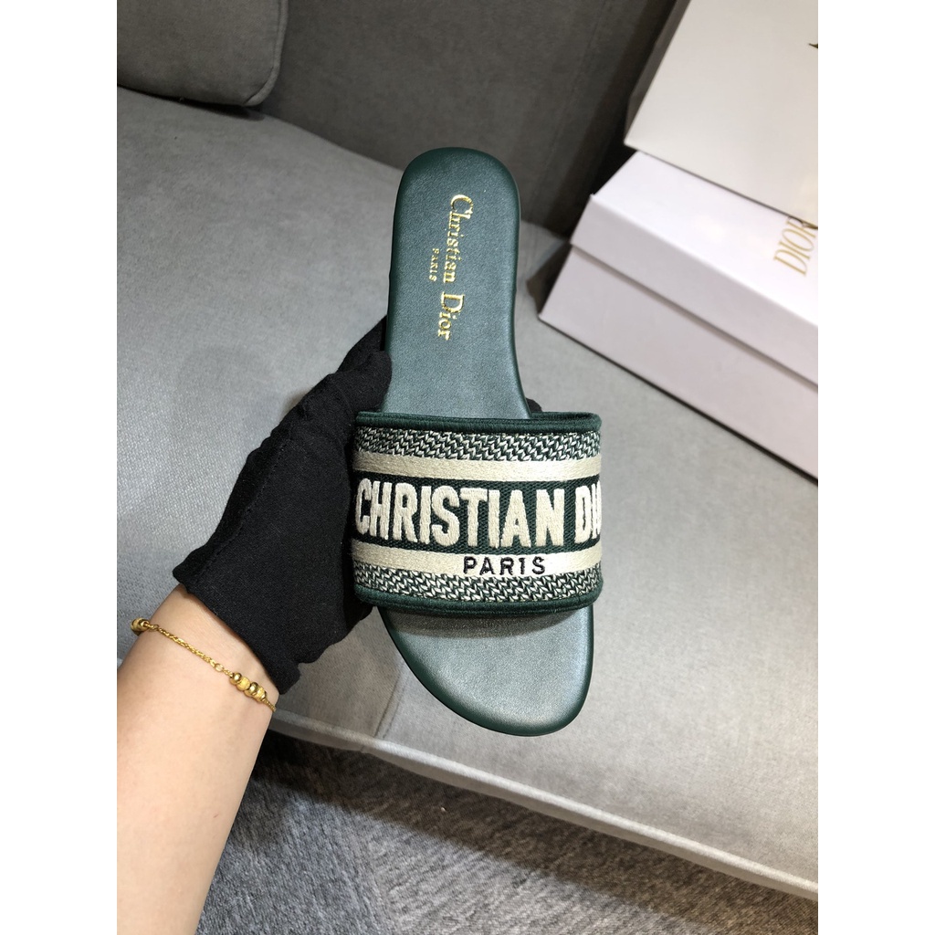 Xăng đan Nữ Đế Bệt Bằng Da Tổng Hợp Mới