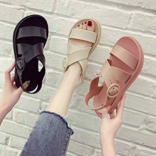 Giày sandal nhựa quai chéo
