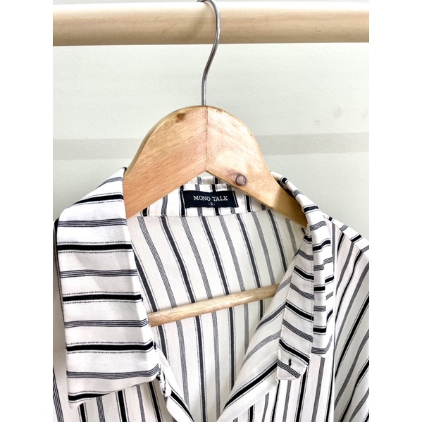 (Thanh lý) Áo sơ mi dáng dài Monotalk size S