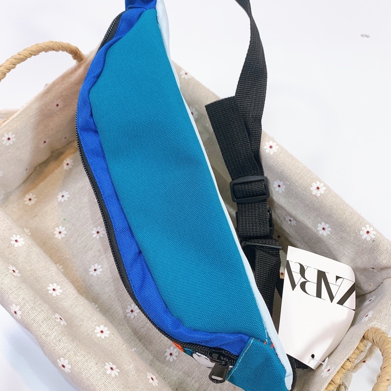 Túi đeo chéo mickey mẫu mới hoạ tiết xinh yêu