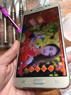 Điện thoại samsung galaxy J7 (2016)