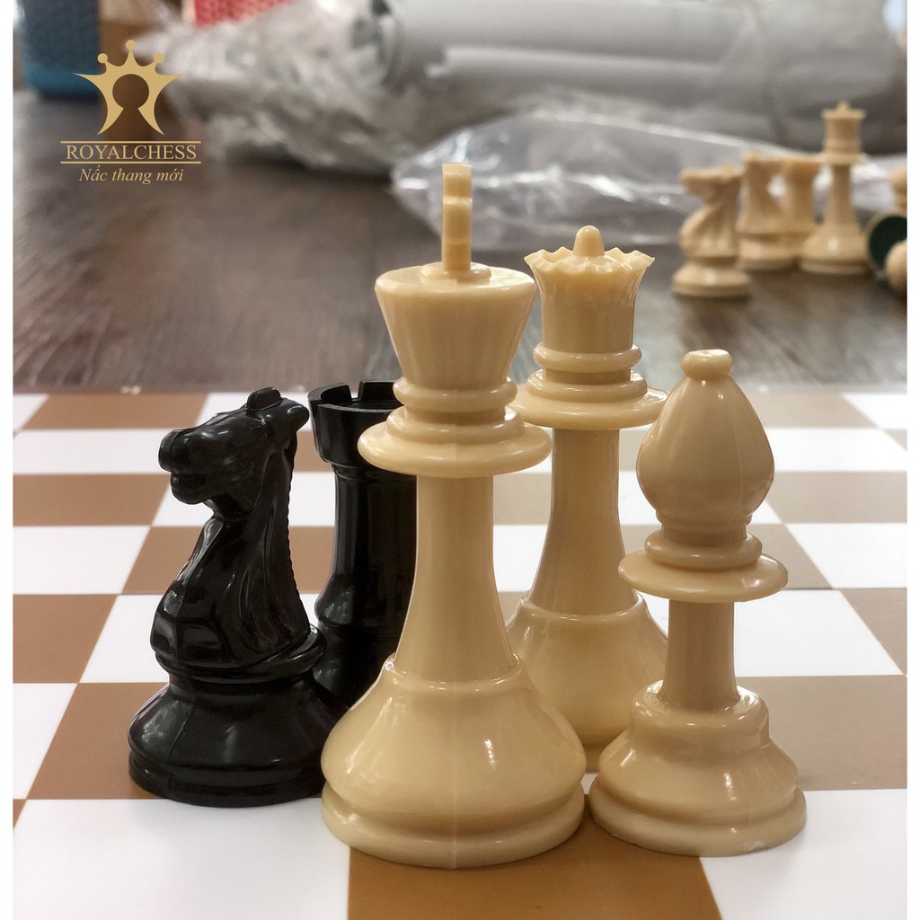 Bộ cờ vua tiêu chuẩn thi đấu WB  ROYALCHESS bàn  40cm*41cm