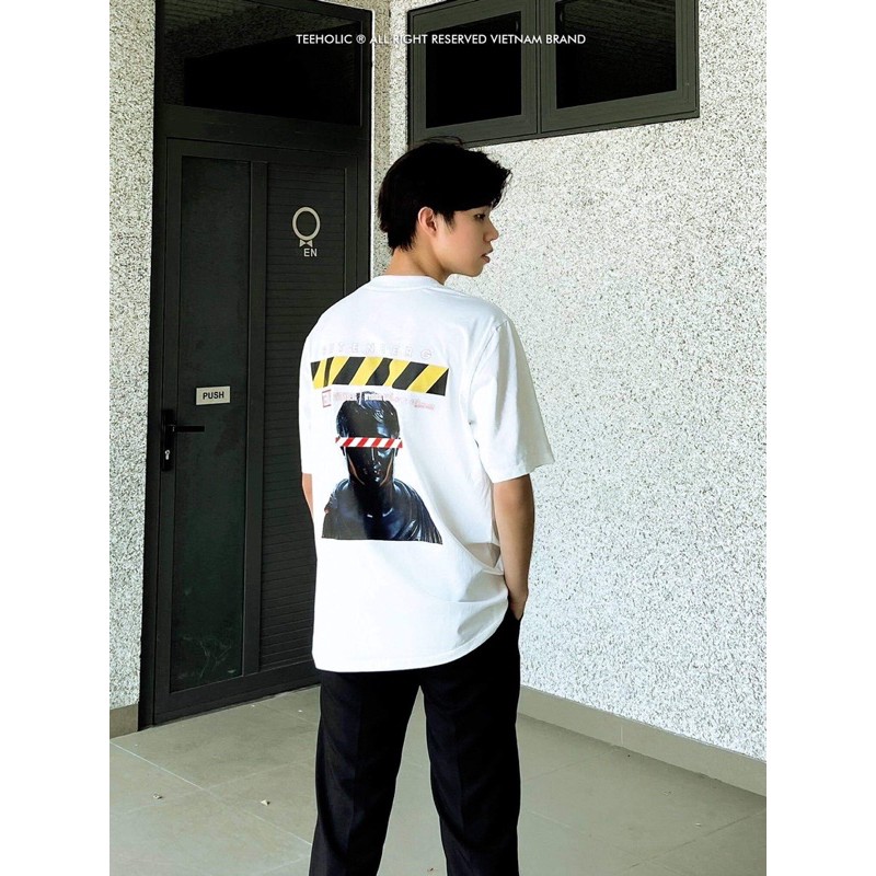 TEEHOLIC Áo Thun Unisex In Hình Tượng La Mã THS Màu Đen