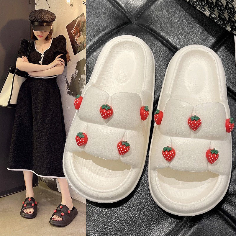 Dép quai ngang, dép bánh mỳ CHAO chất EVA siêu êm gắn sticker dâu tây