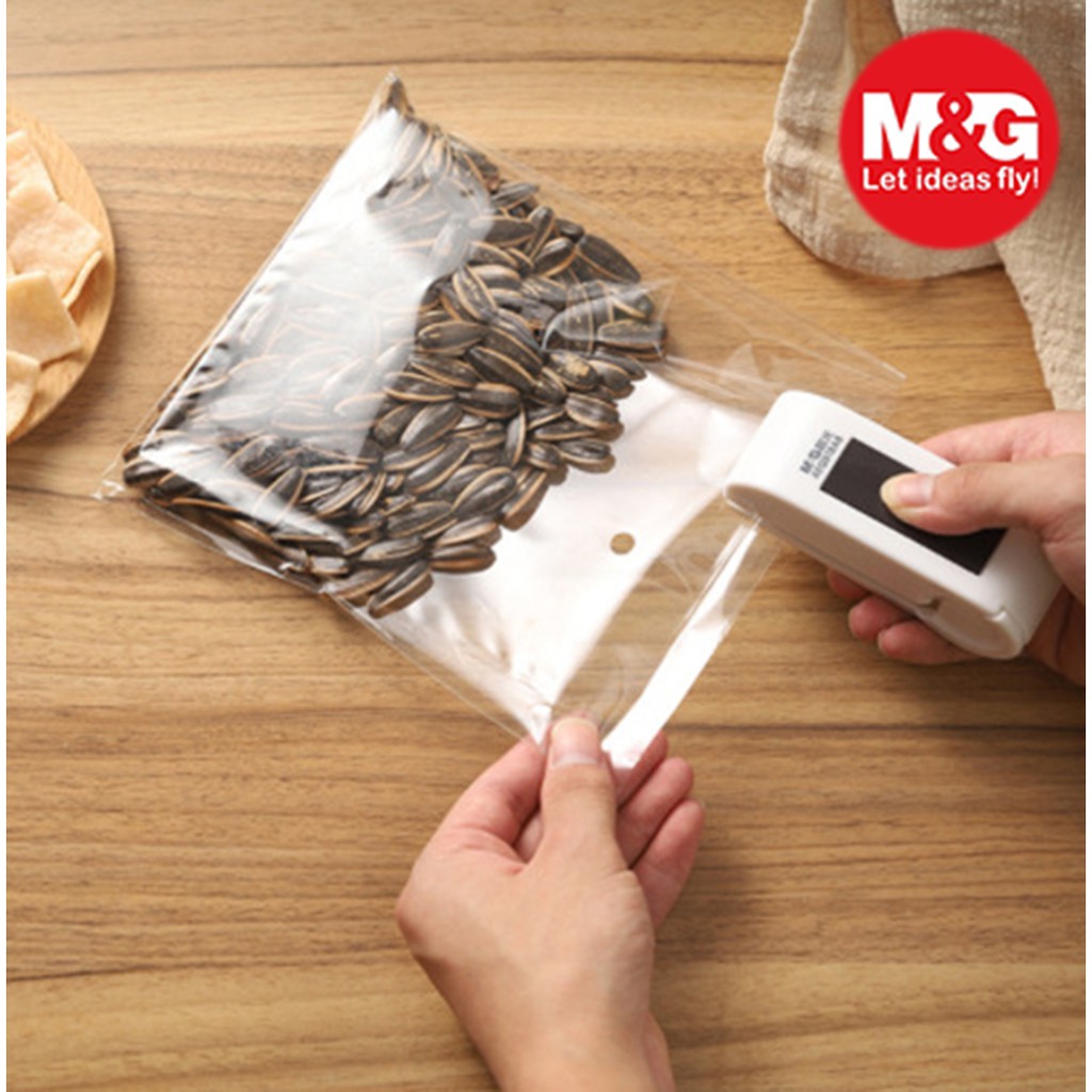 Máy hàn miệng túi cầm tay AEQ918A8 của thương hiệu M&G sử dụng Pin tiểu ALkaline