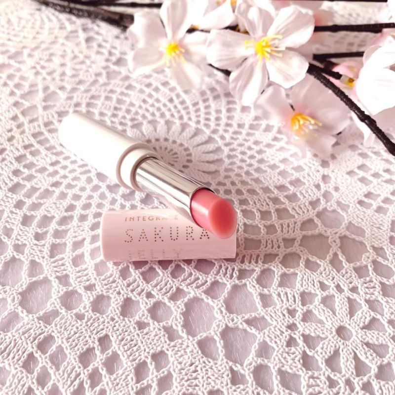 Son dưỡng môi sakura integrate 2.4g