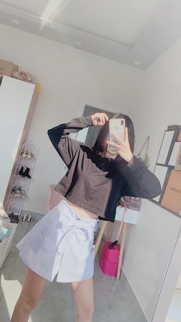 [Mã FAMAYWA giảm 10K đơn 50K] Áo thun croptop cổ tròn tay dài basic đen trắng ( sp y hình 100% ) | BigBuy360 - bigbuy360.vn