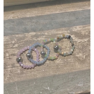 Nhẫn hạt cườm charm trái tim