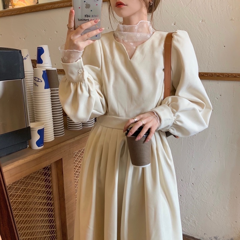 Đầm sơ mi dáng babydoll màu kem dài tay dáng dài midi