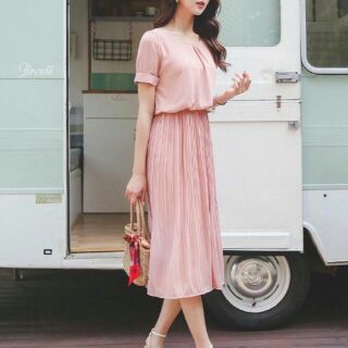 Đầm hồng dập li