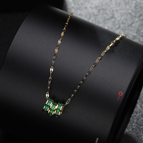 Dây Chuyền 3 Khoen Tròn Đá Nhân Tạo Màu Xanh Lá Titan Ko Đen TT 3010