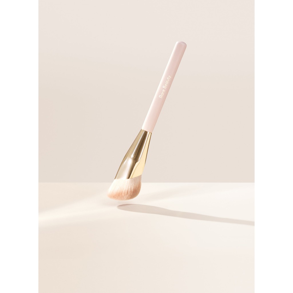 Rare Beauty - Cọ Tán Phấn Nền Rare Beauty Liquid Touch Foundation Brush