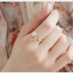Nhẫn hình hoa đính đá kiểu dáng thanh lịch cho nữ