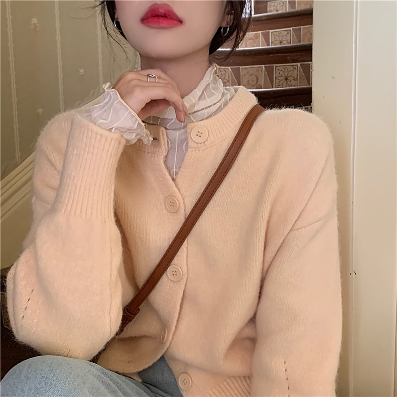 Áo tay dài thiết kế ren hoa cổ lọ hợp thời trang | BigBuy360 - bigbuy360.vn