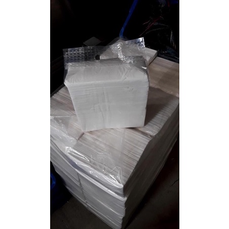 Giấy ăn rút HIPP 2