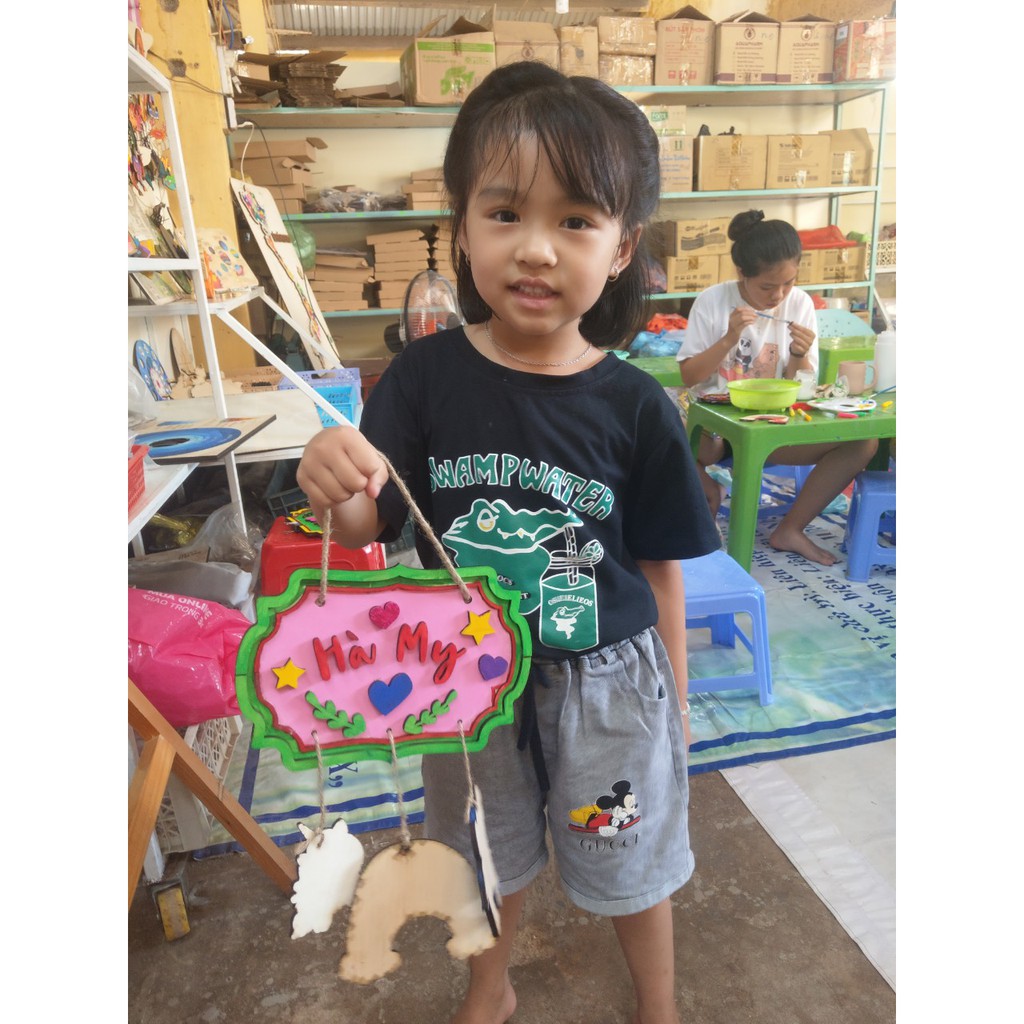 Bảng tên gỗ khắc tên bé theo yêu cầu, bảng tên trang trí phòng
