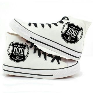 Giày vẽ tay EXO cao cổ