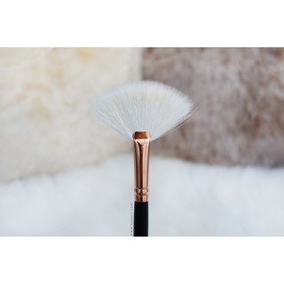 Cọ morphe r12 - deluxe highlight fan