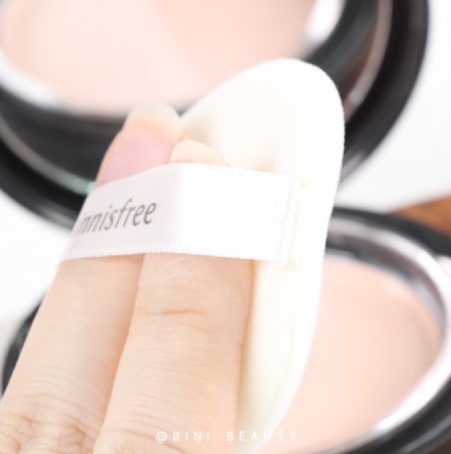 PHẤN PHỦ KIỀM DẦU DẠNG NÉN INNISFREE PORE BLUR PACT