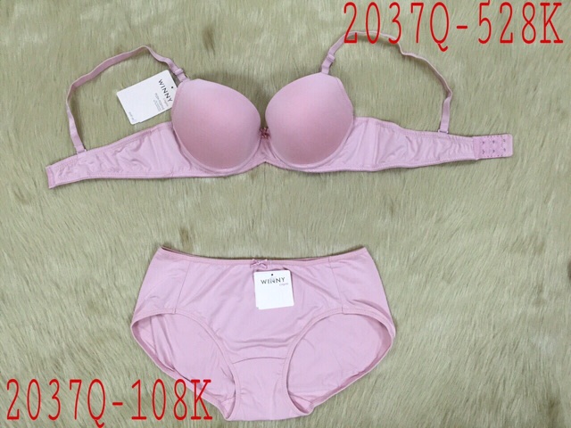 Sale áo chíp Winny 556 còn 190k