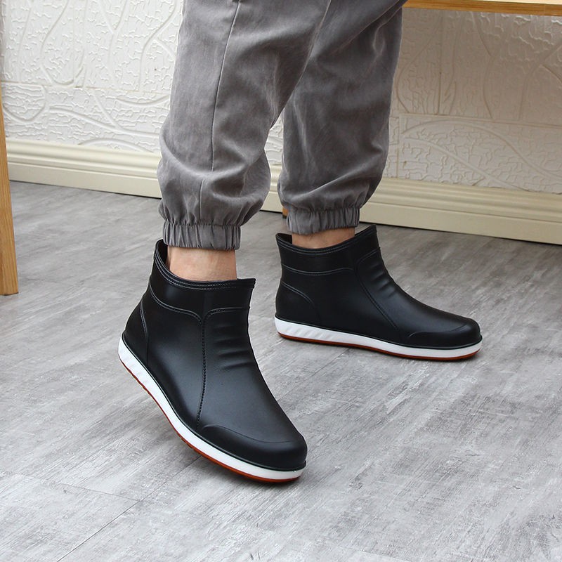 Stylish anti-slip rubber rain boots for men