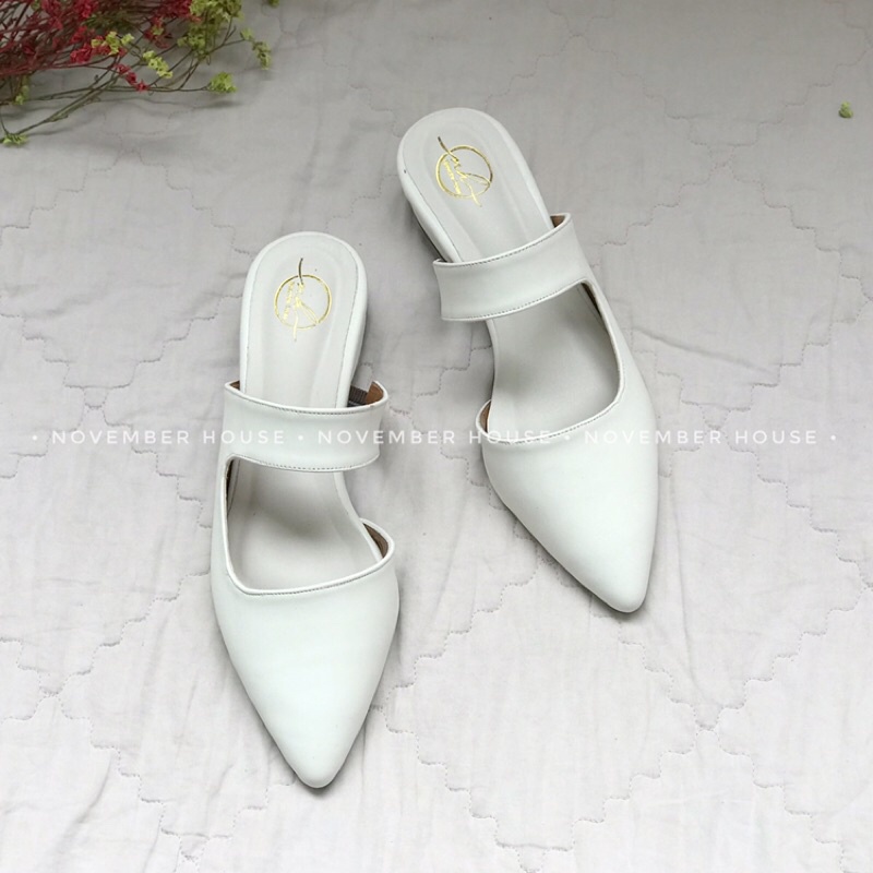 Giày sục nữ màu trơn kiểu dáng khoét eo gót thấp thời trang nữ xinh xắn - SB46 - Oula Store