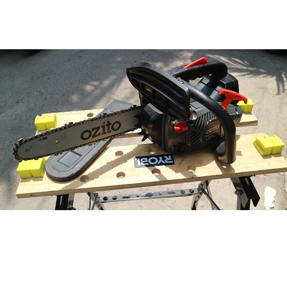 Cưa xích xăng 2 thì Ozito lam 305mm PCS-305A