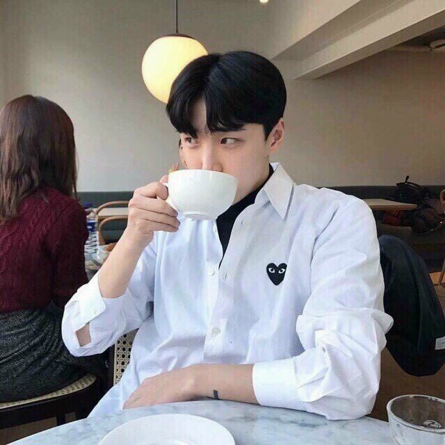 Áo Sơ Mi nam Soái Ca thêu trái tim dài tay cổ bẻ Trắng Đen vải lụa thái co giãn thấm mồ hôi tốt - AQ STORE