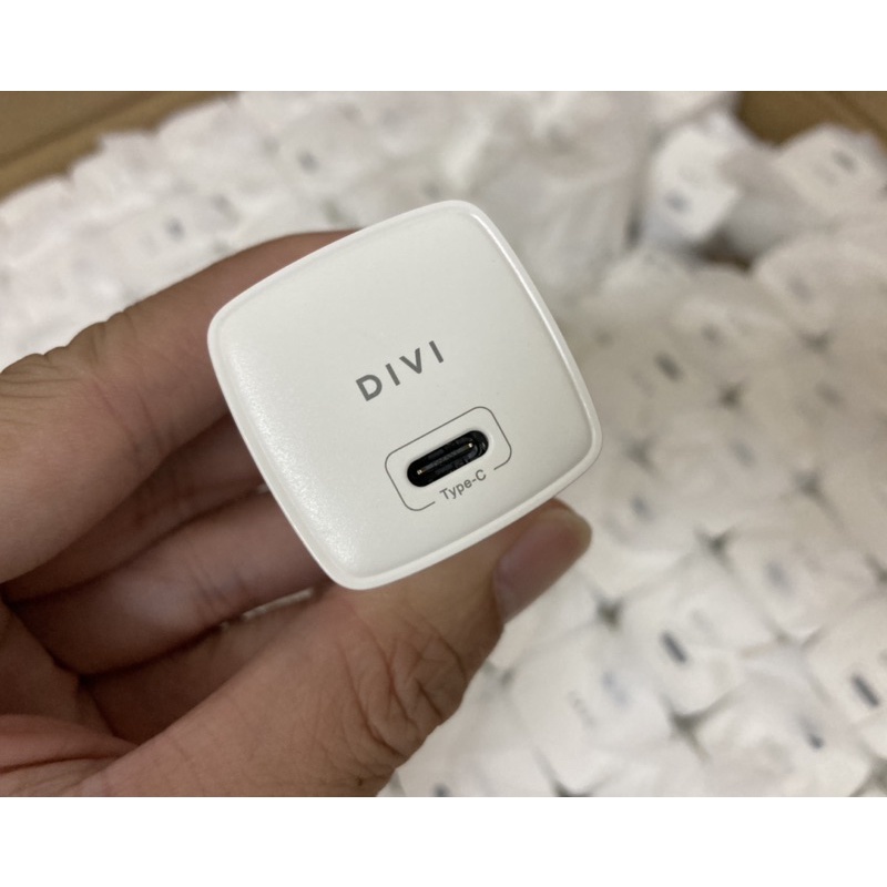 Củ sạc nhanh DIVI HN228B Sạc nhanh PD, QC 3.0 . 20W bảo hành 12 tháng