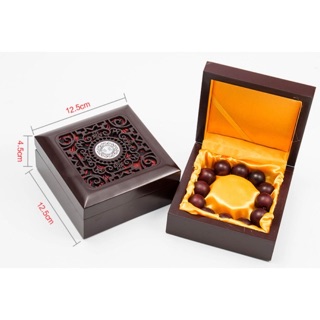 Thanh lý hộp gỗ cao cấp size 12,5x12,5x4,5cm