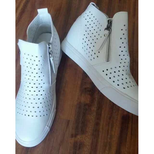 Slipon màu trắng sz  38 39